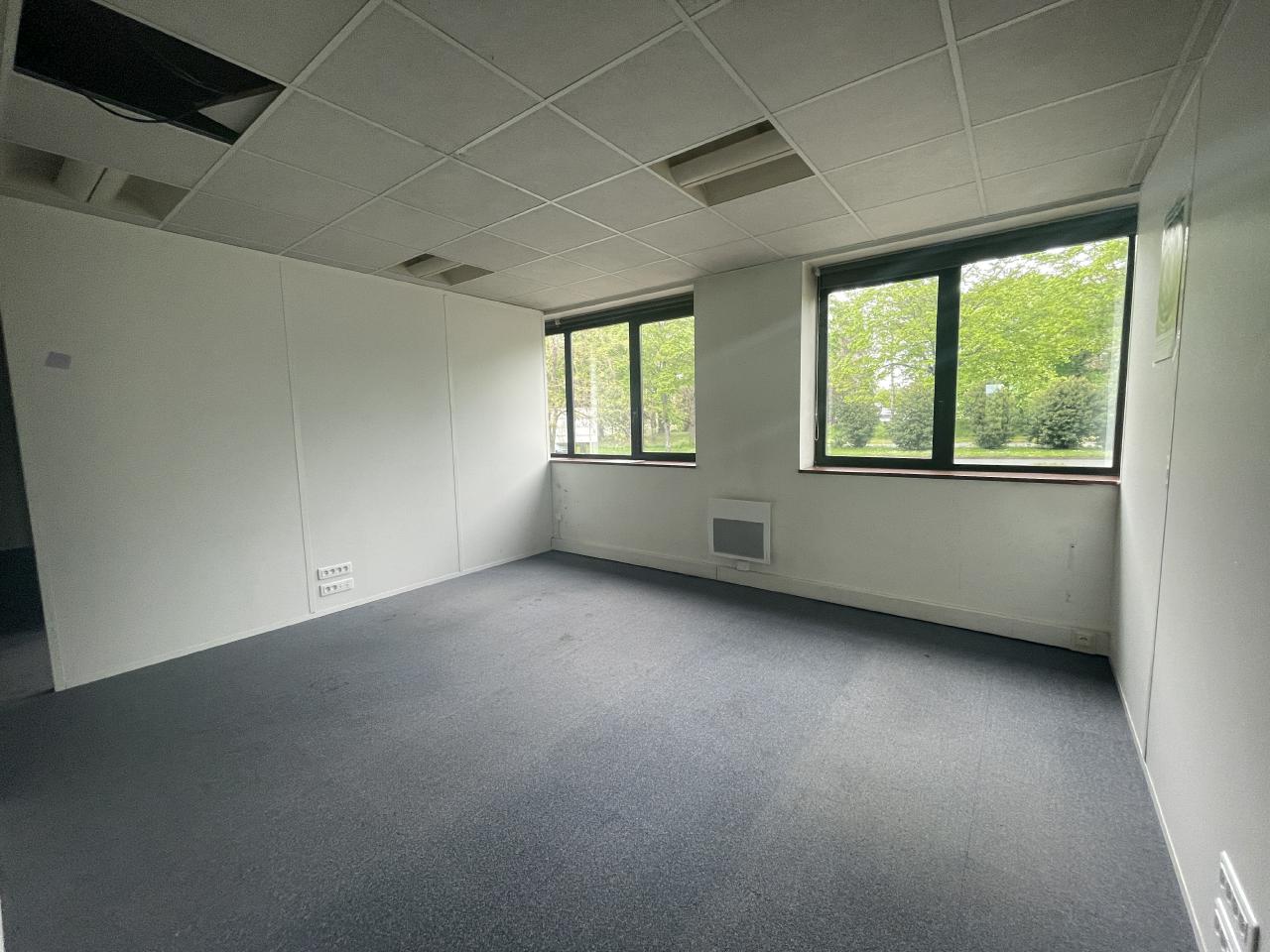 Bureau Rennes 810m² Location bureau Rennes Ille-et-Vilaine OLBUR2310875 6